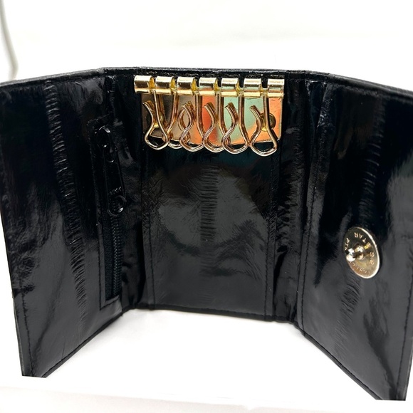 Genuine Eel Skin Key Holder Tri-Fold Small Organizer Wallet with Snap Closure - Picture 6 of 14